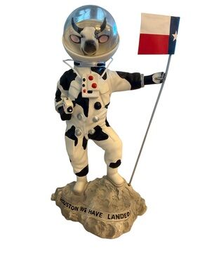 Retired Cow-Parade moonwalking cow #7282 Astronaut “Houston We Have Landed”